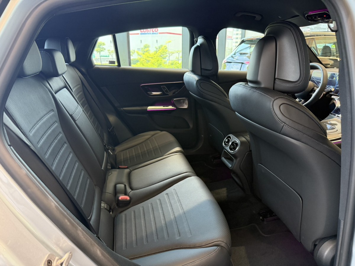 rear_seat